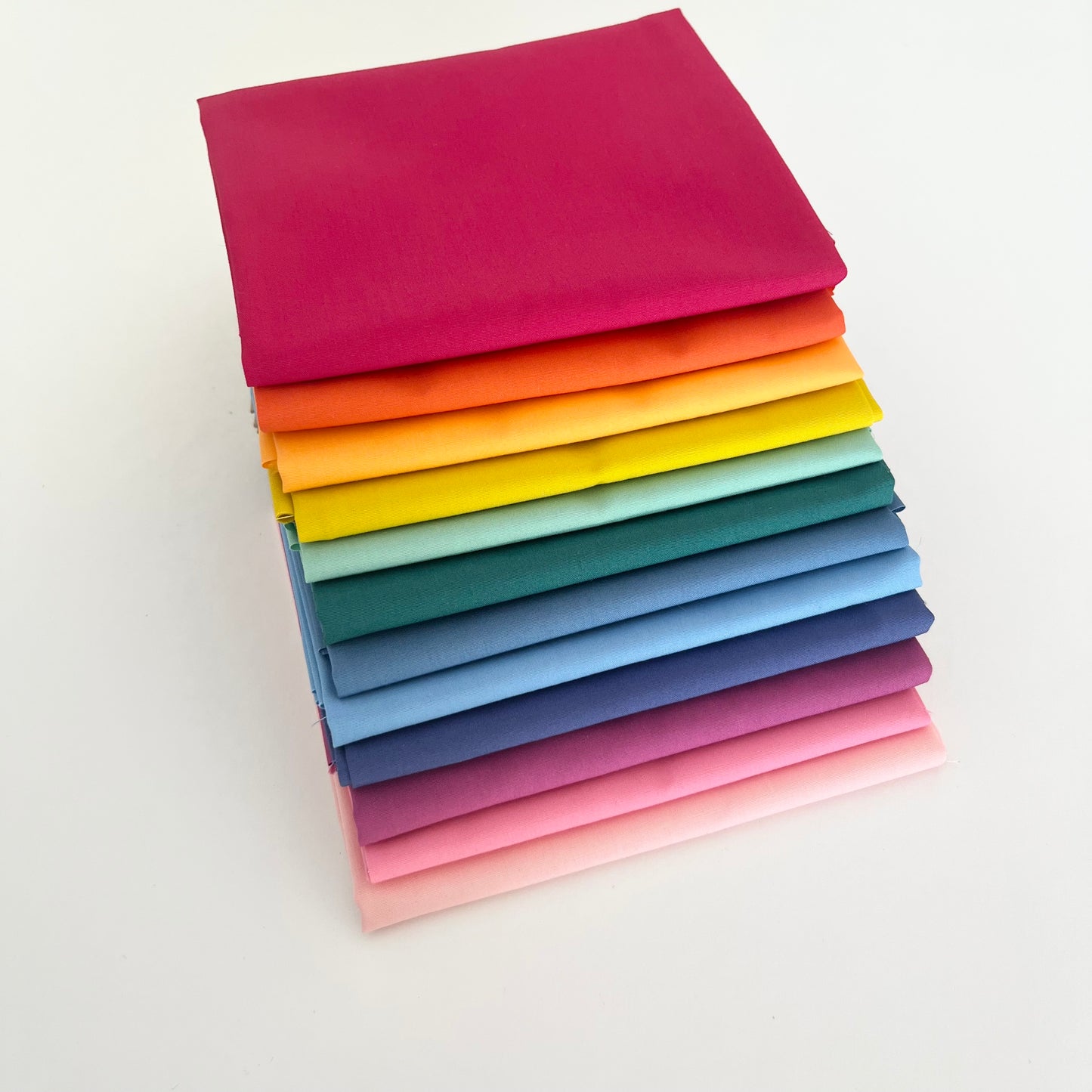 Saturated Rainbow Bundle