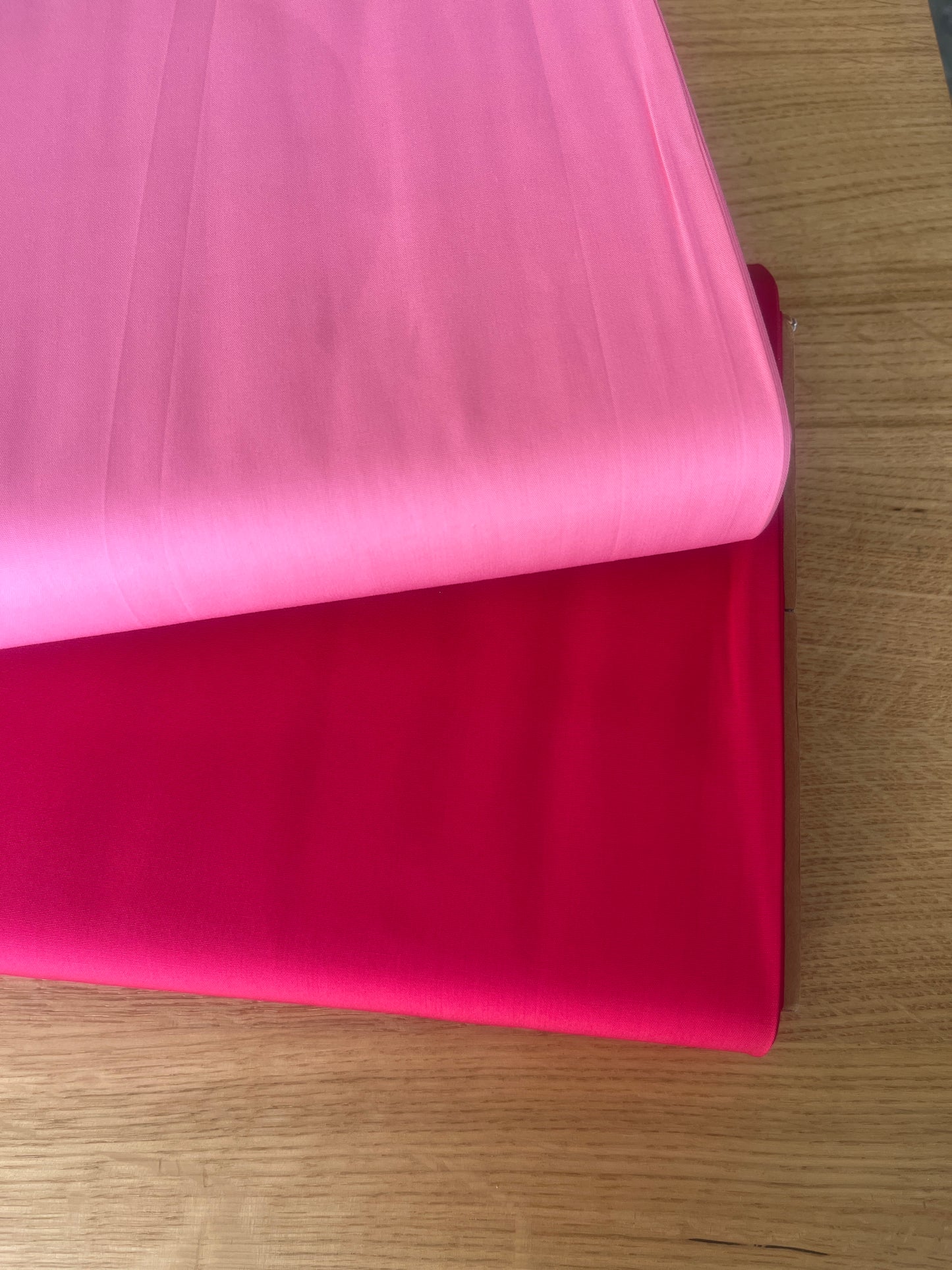Aurora Quilt Kit (Cherry Cola)